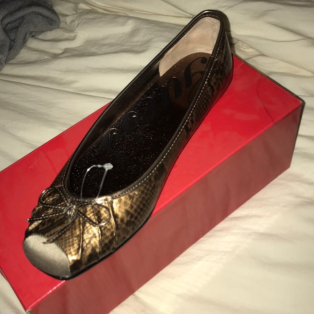 Guess flats!